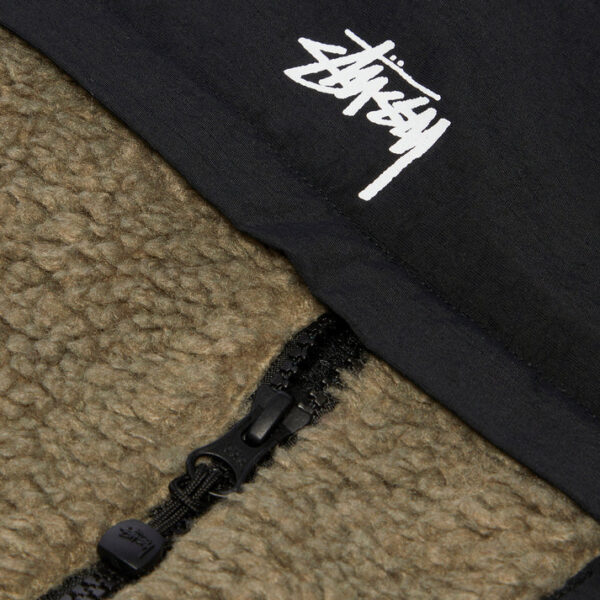 Stussy Stone jack met sherpapanelen en capuchon